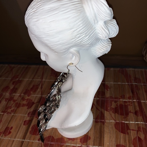 Long Peacock drop earrings with black stones good cond - Picture 2 of 4